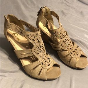 Earthies wedge sandal